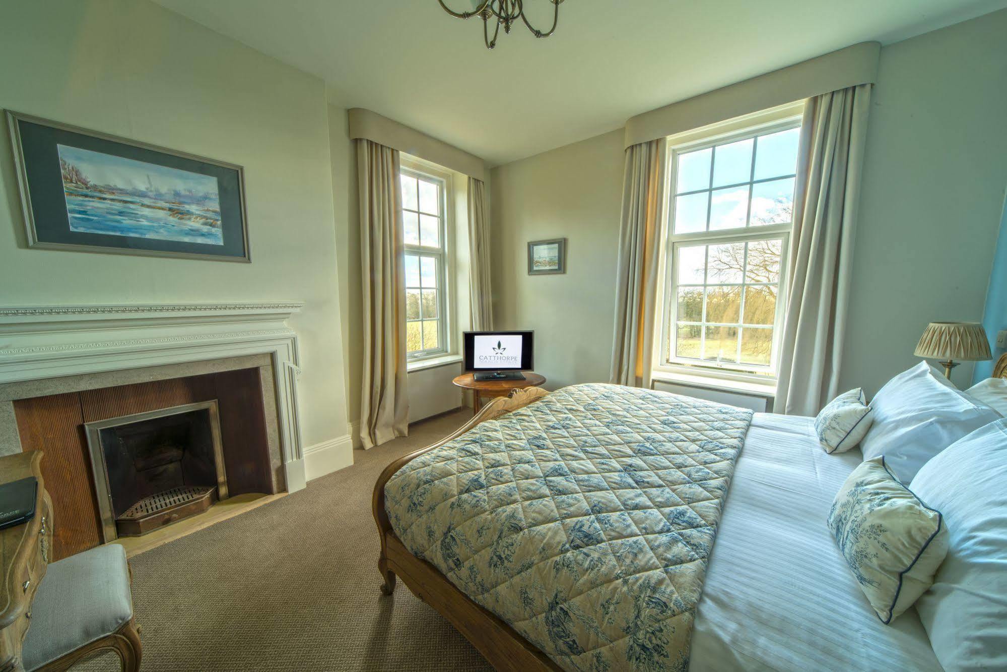 Catthorpe Manor Estate Hotel Clifton-upon-Dunsmore Exterior photo